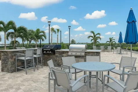 3800 Hillcrest Drive Hollywood FL 33021