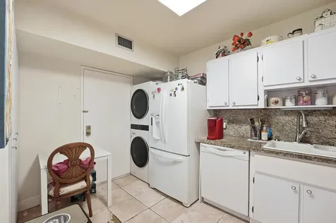 3800 Hillcrest Drive Hollywood FL 33021