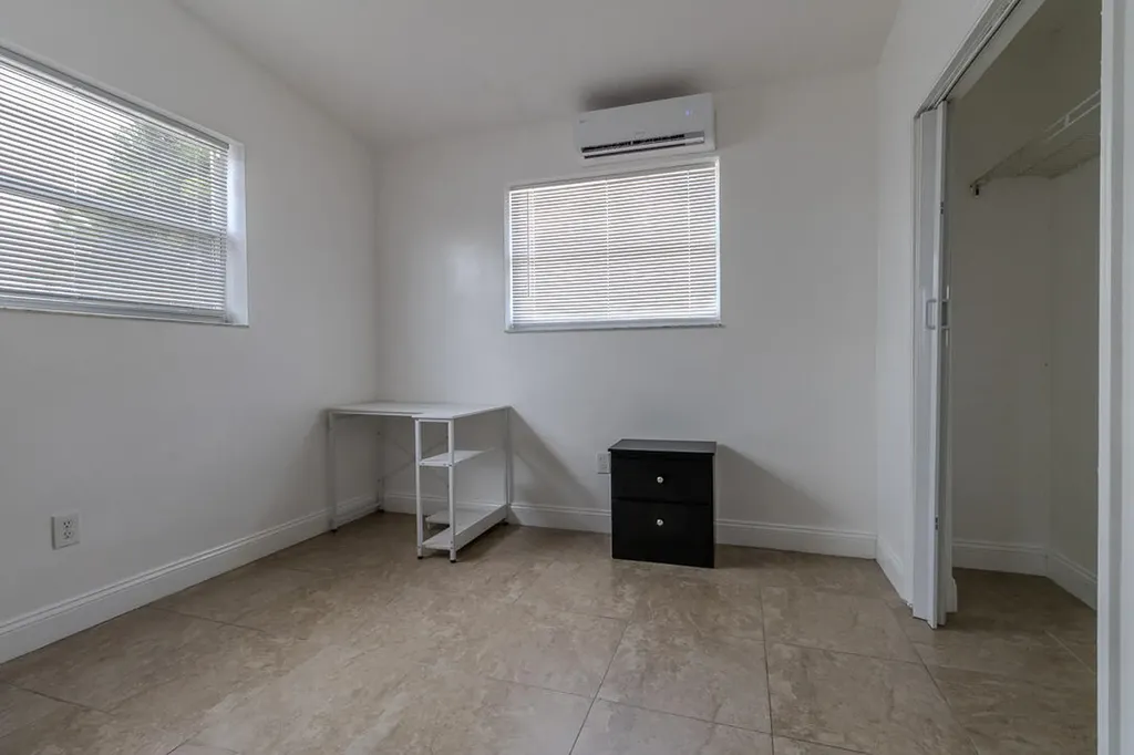 630 NW 15th Terrace Fort Lauderdale FL 33311