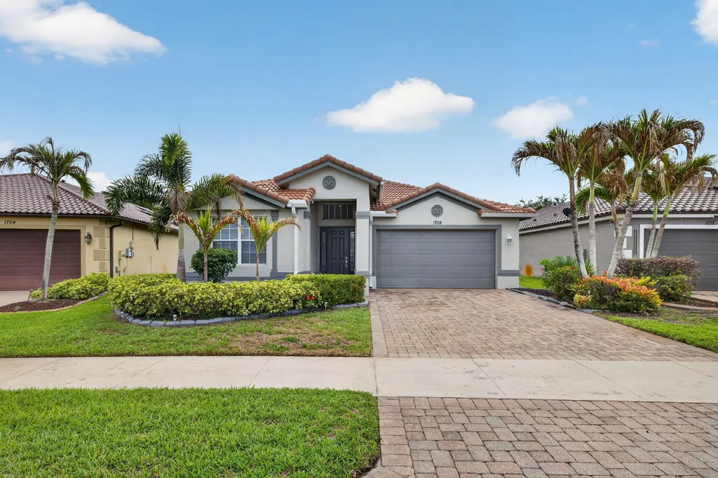 1708 SW Jamesport Drive Port St Lucie FL 34953