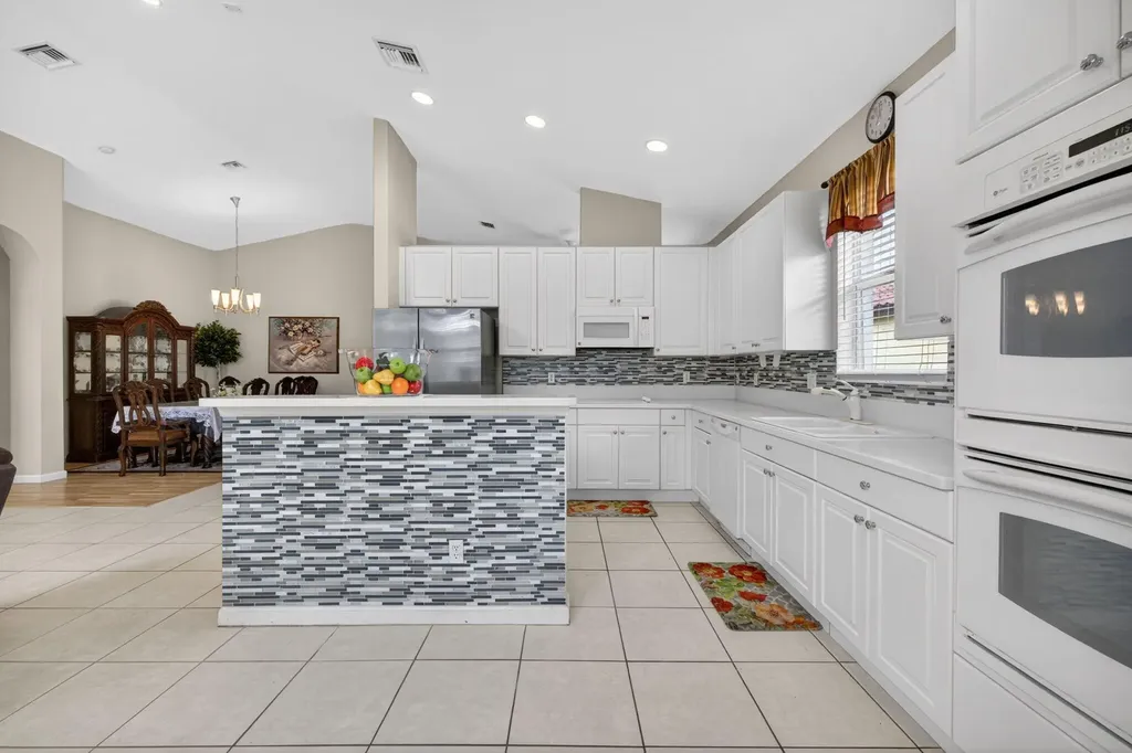 1708 SW Jamesport Drive Port St Lucie FL 34953