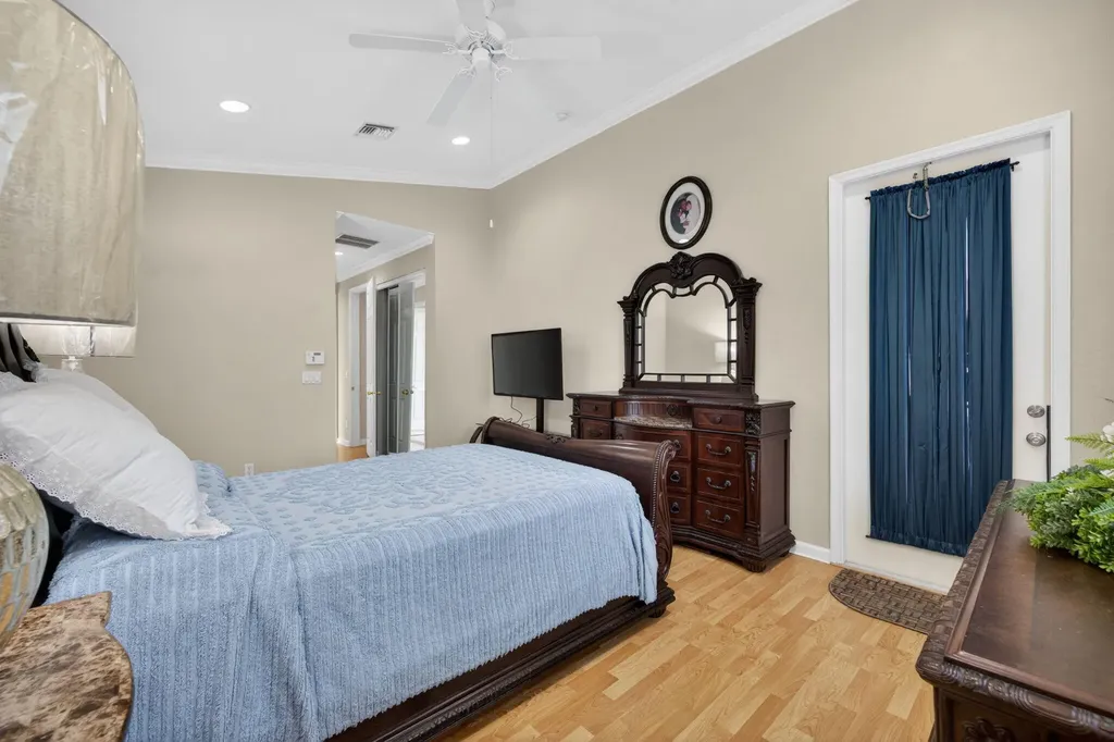1708 SW Jamesport Drive Port St Lucie FL 34953