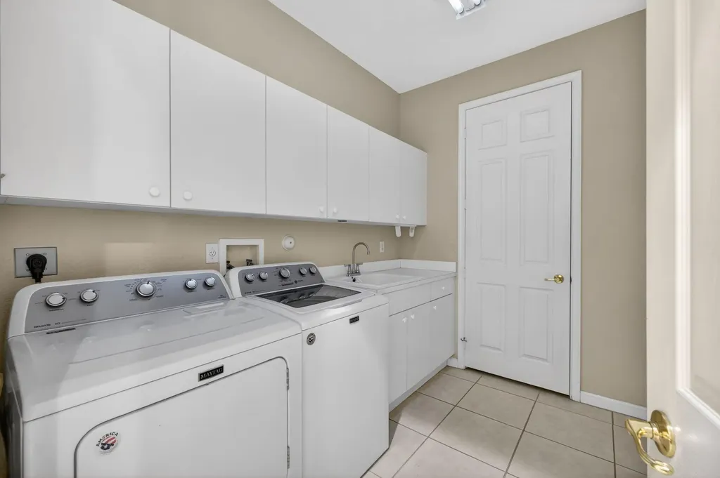 1708 SW Jamesport Drive Port St Lucie FL 34953