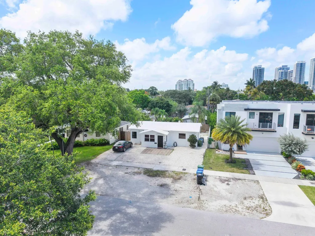 413 SW 11th Street Fort Lauderdale FL 33315
