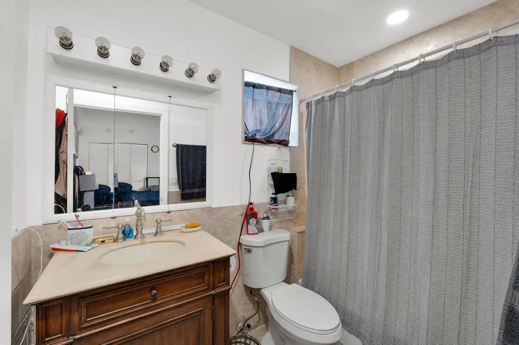 413 SW 11th Street Fort Lauderdale FL 33315