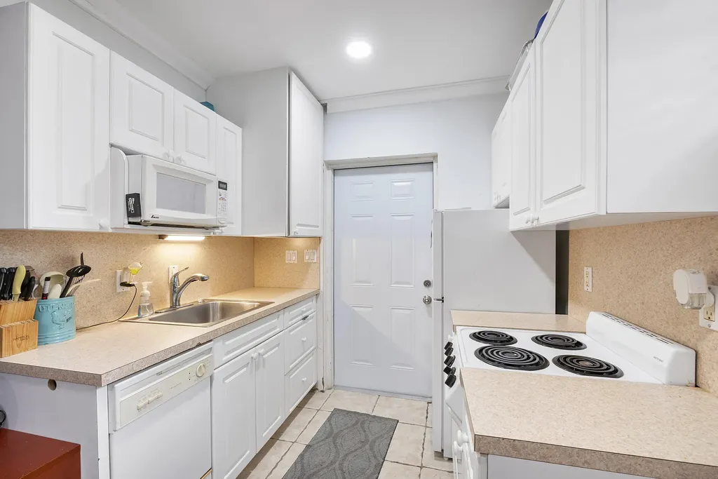 413 SW 11th Street Fort Lauderdale FL 33315