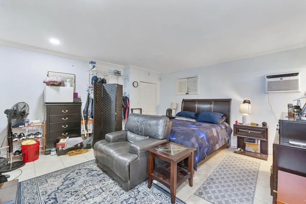 413 SW 11th Street Fort Lauderdale FL 33315