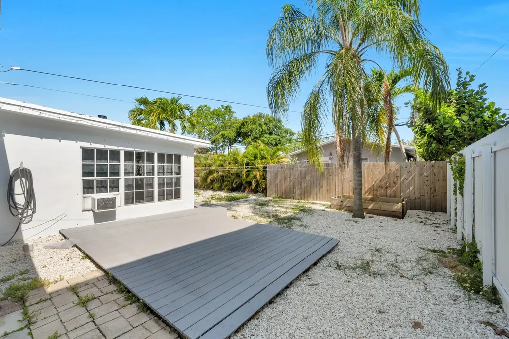 413 SW 11th Street Fort Lauderdale FL 33315