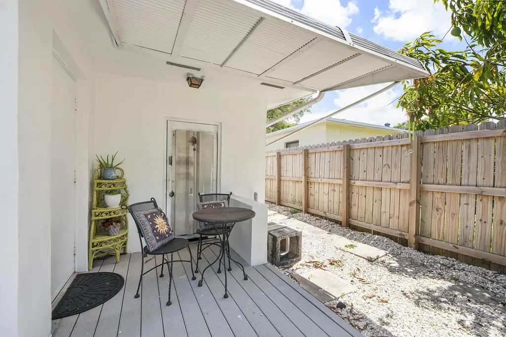 413 SW 11th Street Fort Lauderdale FL 33315