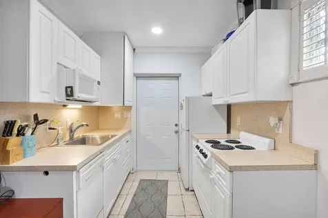 413 SW 11th Street Fort Lauderdale FL 33315