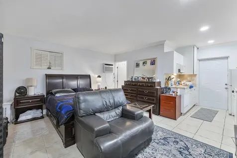 413 SW 11th Street Fort Lauderdale FL 33315