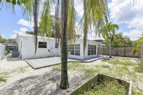 413 SW 11th Street Fort Lauderdale FL 33315