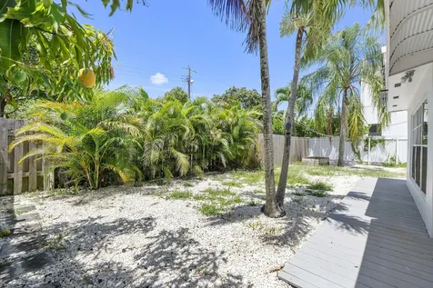 413 SW 11th Street Fort Lauderdale FL 33315