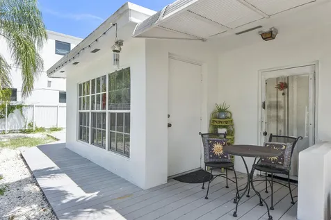413 SW 11th Street Fort Lauderdale FL 33315
