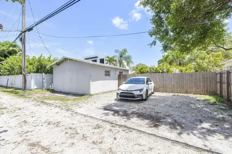 413 SW 11th Street Fort Lauderdale FL 33315