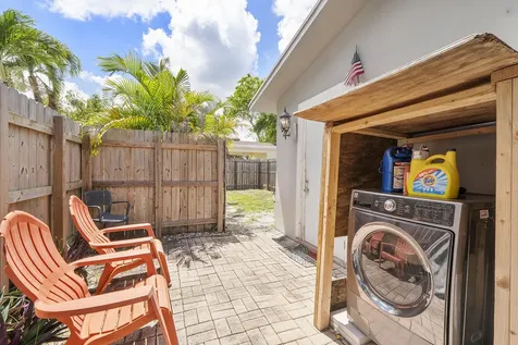 413 SW 11th Street Fort Lauderdale FL 33315