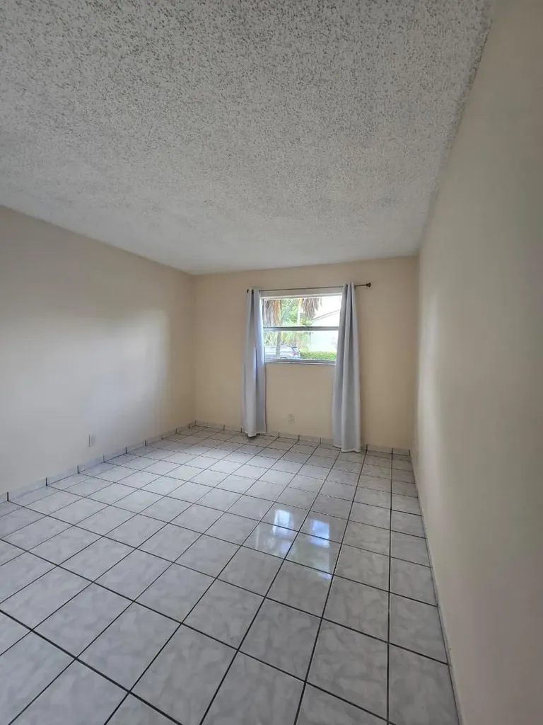 11604 NW 29th Court NW Coral Springs FL 33065