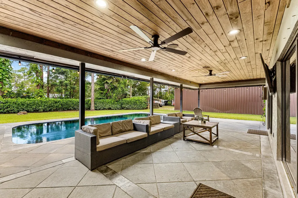 13530 N 59th Court Court N The Acreage FL 33411