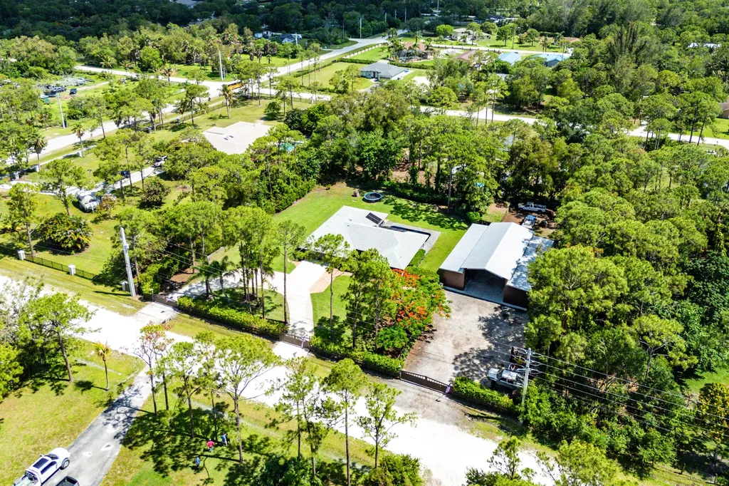 13530 59th Court N Loxahatchee FL 33411