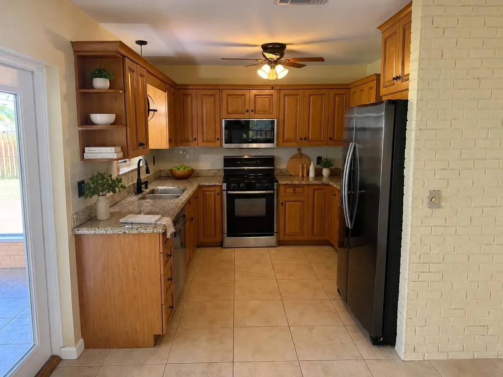 1428 SW 1st Avenue Deerfield Beach FL 33441
