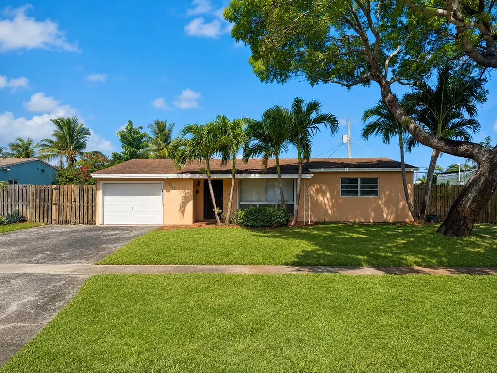 1428 SW 1st Avenue Deerfield Beach FL 33441
