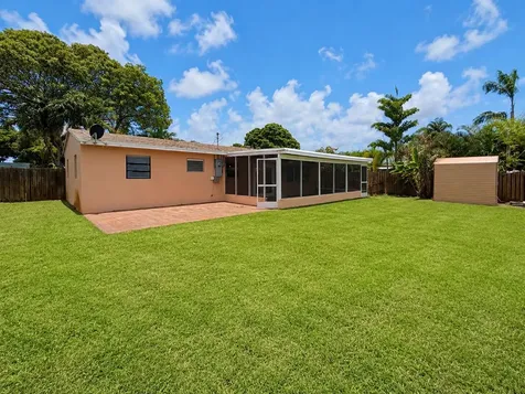 1428 SW 1st Avenue Deerfield Beach FL 33441