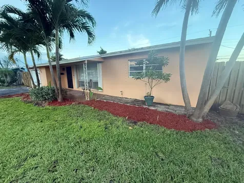 1428 SW 1st Avenue Deerfield Beach FL 33441