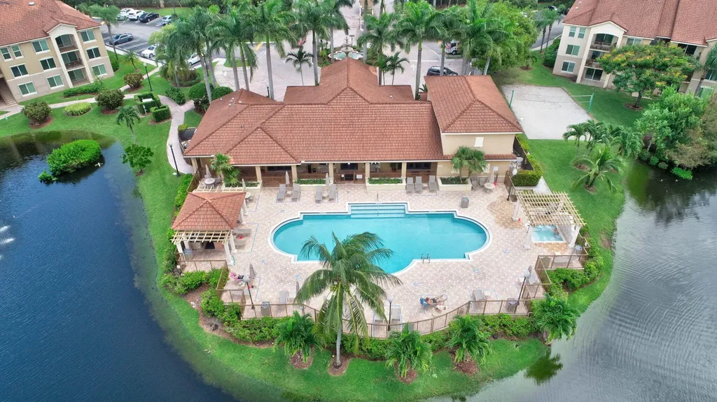 1002 Villa Circle Boynton Beach FL 33435