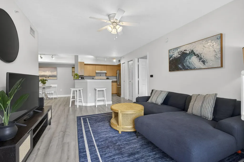 1002 Villa Circle Boynton Beach FL 33435