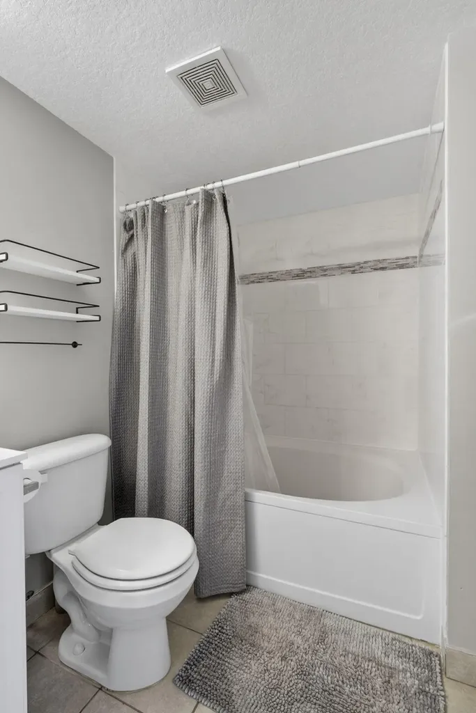 1002 Villa Circle Boynton Beach FL 33435