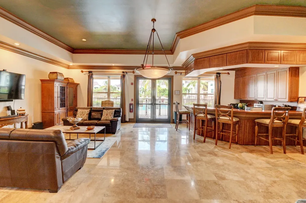 1002 Villa Circle Boynton Beach FL 33435