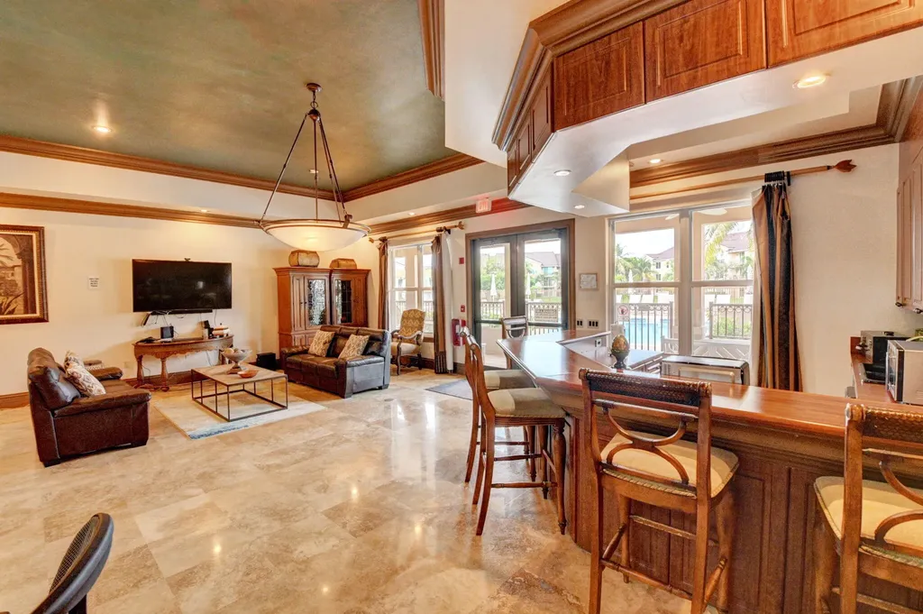 1002 Villa Circle Boynton Beach FL 33435