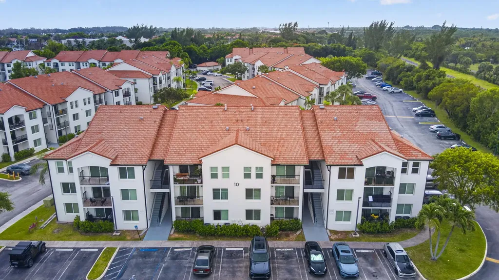 1002 Villa Circle Boynton Beach FL 33435