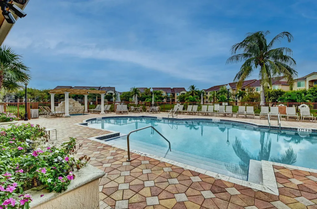 1002 Villa Circle Boynton Beach FL 33435