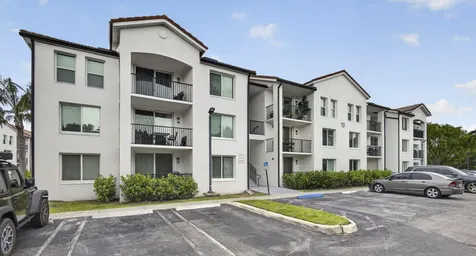1002 Villa Circle Boynton Beach FL 33435
