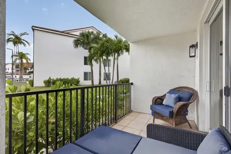1002 Villa Circle Boynton Beach FL 33435