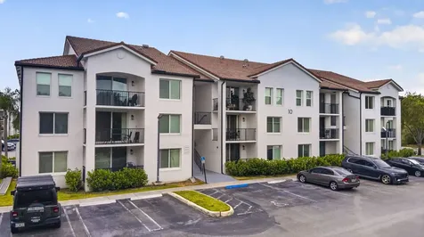 1002 Villa Circle Boynton Beach FL 33435