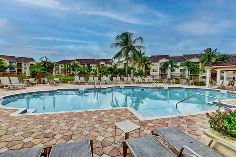 1002 Villa Circle Boynton Beach FL 33435