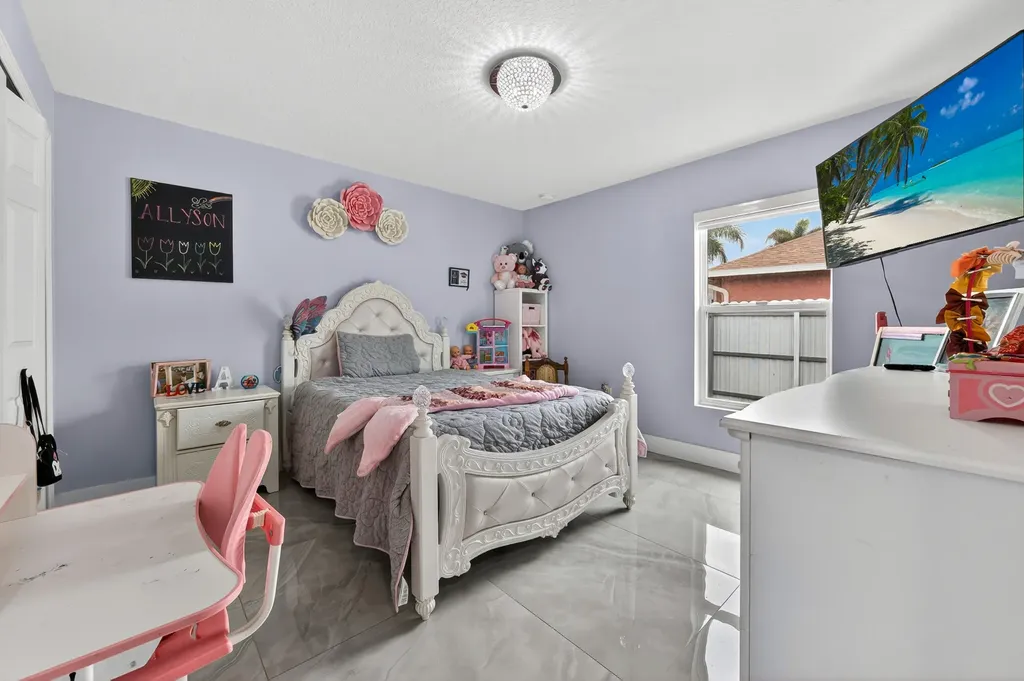 571 SW Lairo Avenue Port St Lucie FL 34953