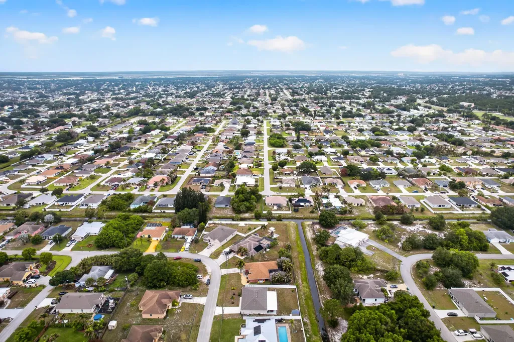 571 SW Lairo Avenue Port St Lucie FL 34953