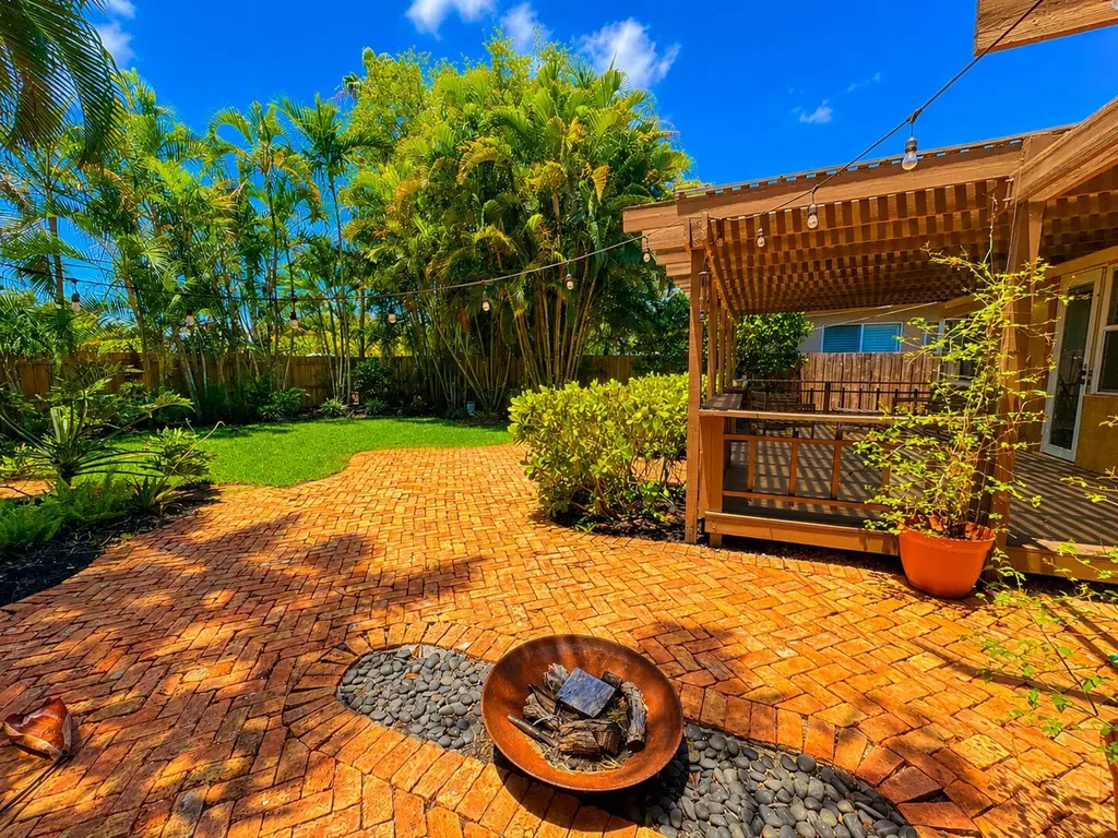 712 SE 11th Court Fort Lauderdale FL 33316