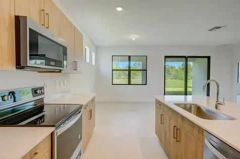 5946 SE Skyblue Circle Stuart FL 34997