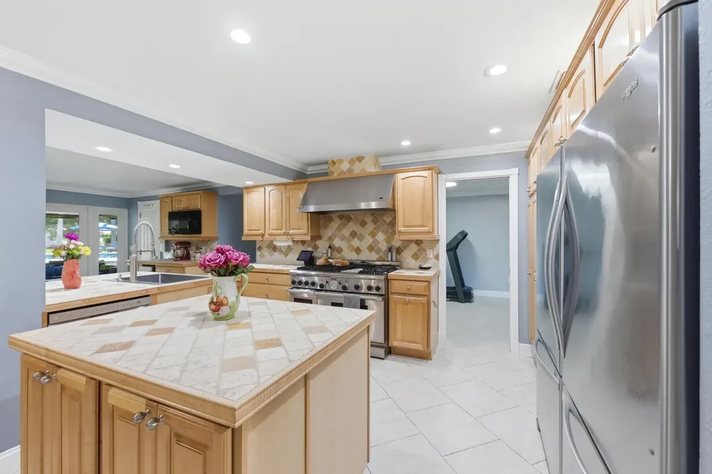 8492 NW 15th Court Coral Springs FL 33071