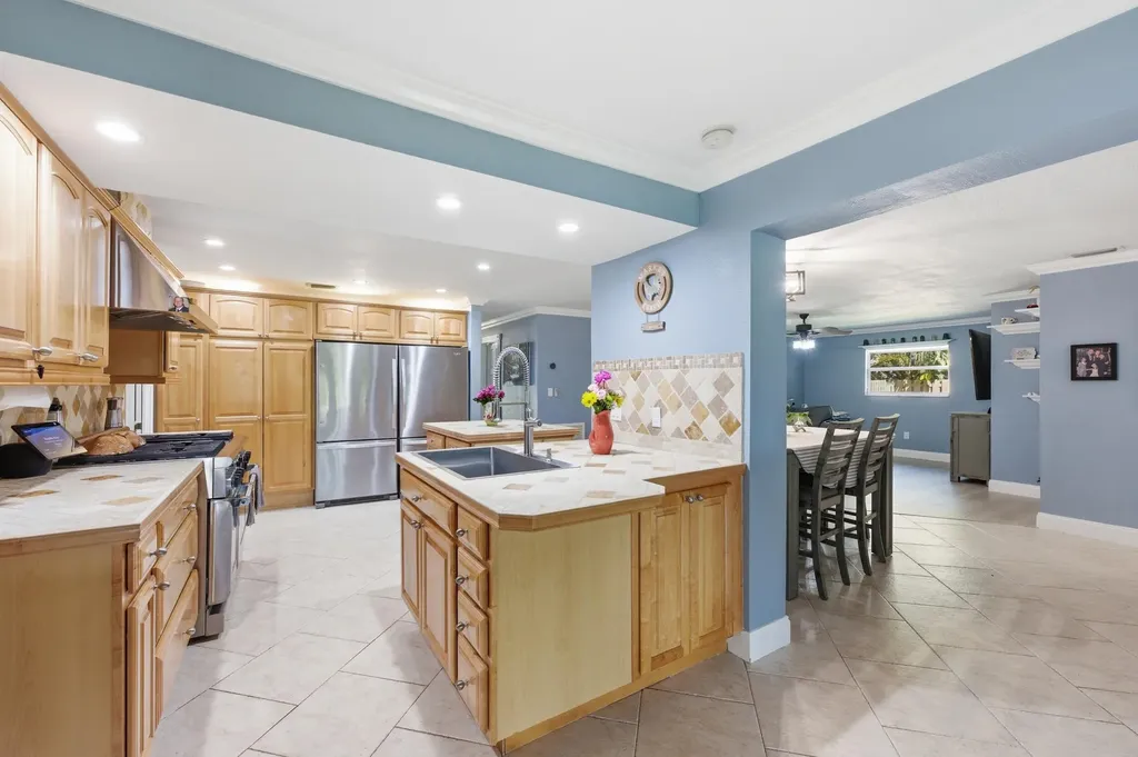 8492 NW 15th Court Coral Springs FL 33071