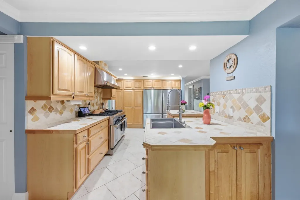 8492 NW 15th Court Coral Springs FL 33071