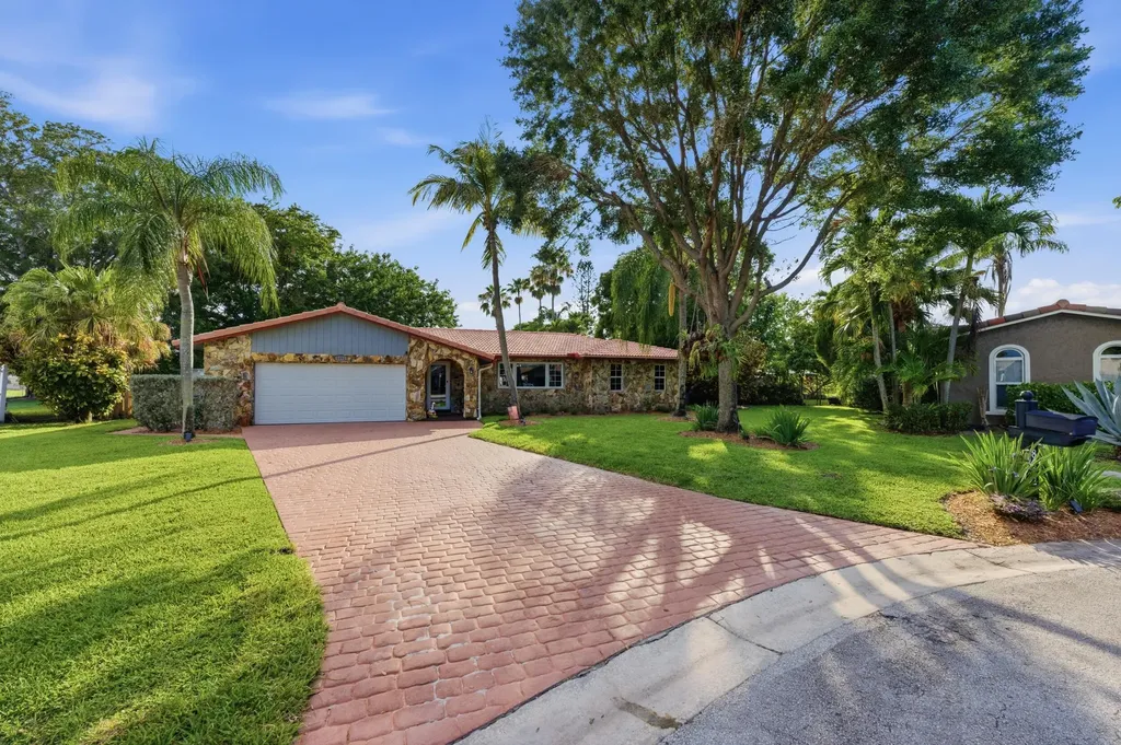 8492 NW 15th Court Coral Springs FL 33071