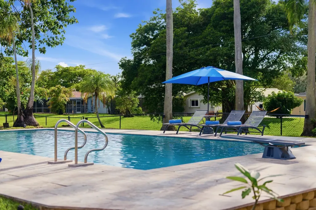 8492 NW 15th Court Coral Springs FL 33071