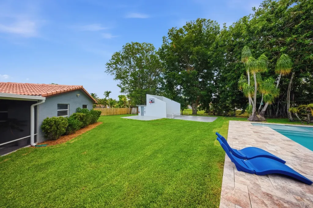 8492 NW 15th Court Coral Springs FL 33071