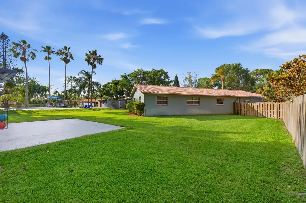 8492 NW 15th Court Coral Springs FL 33071