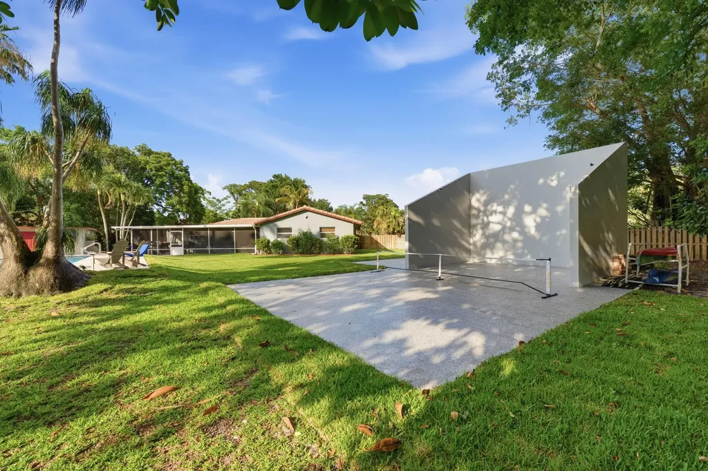 8492 NW 15th Court Coral Springs FL 33071